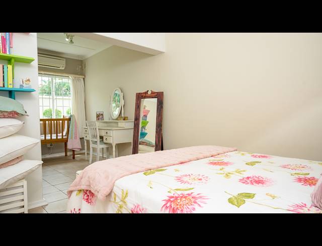 4 BEDROOM HOUSE FOR SALE IN COWIES HILL